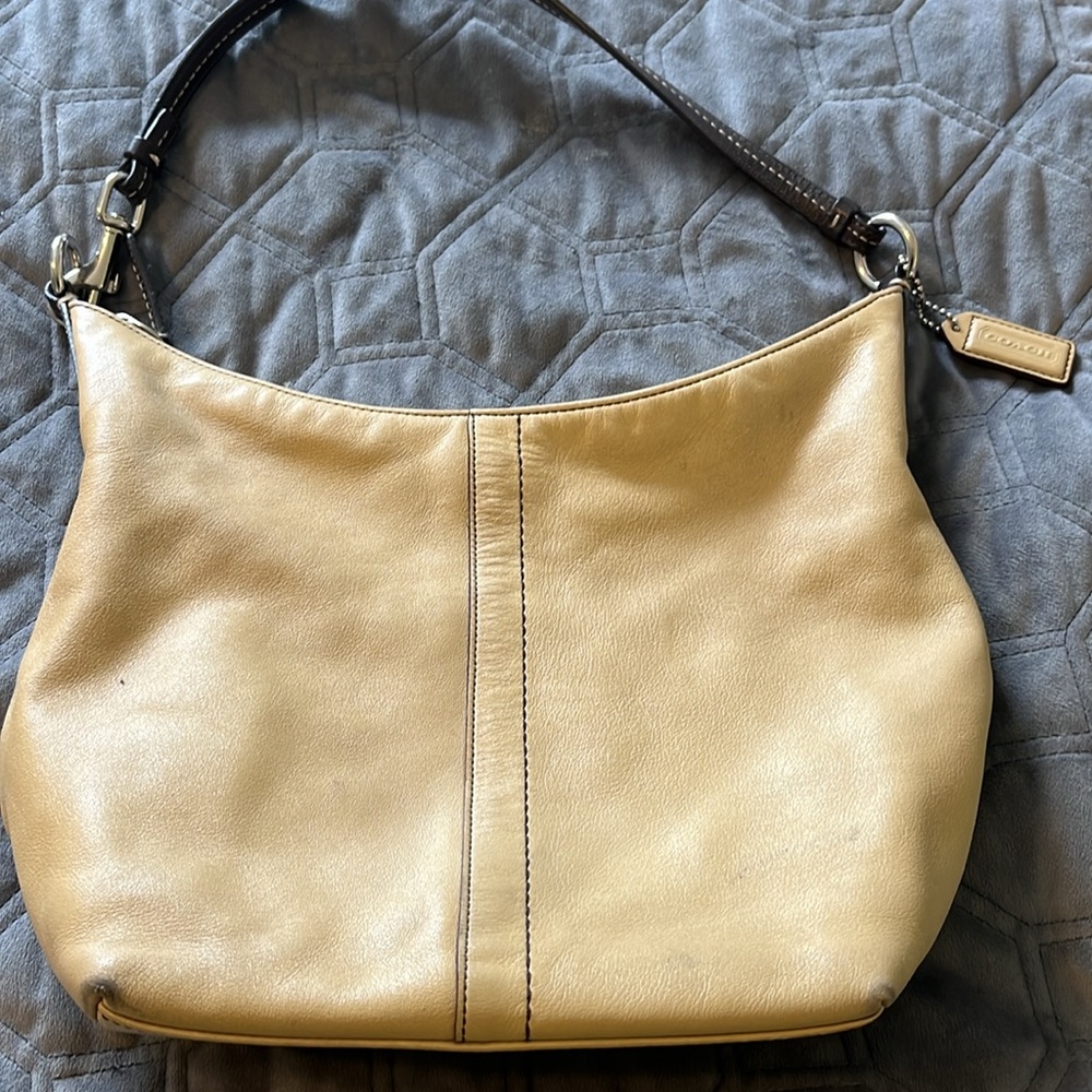 Coach Yellow Leather Women's Bag - Picture 3 of 3